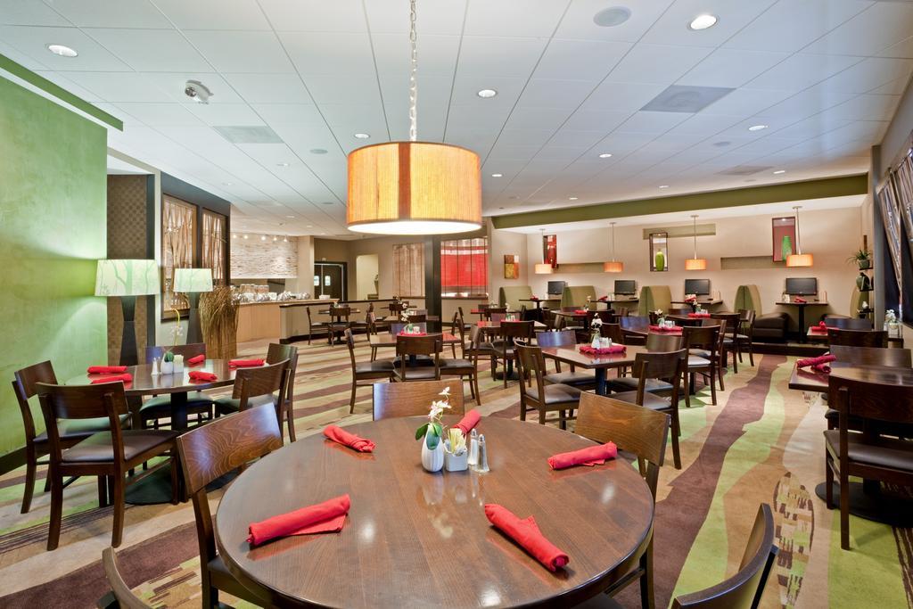 Holiday Inn Olathe Medical Center Restaurante foto